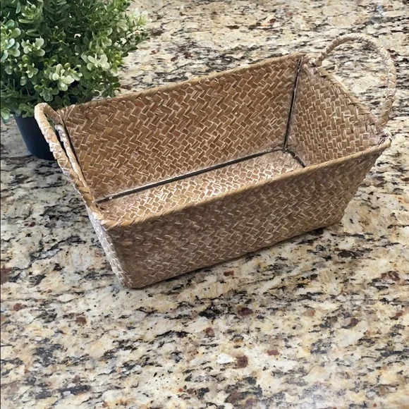 Basket with Handles - Picture 13 of 13